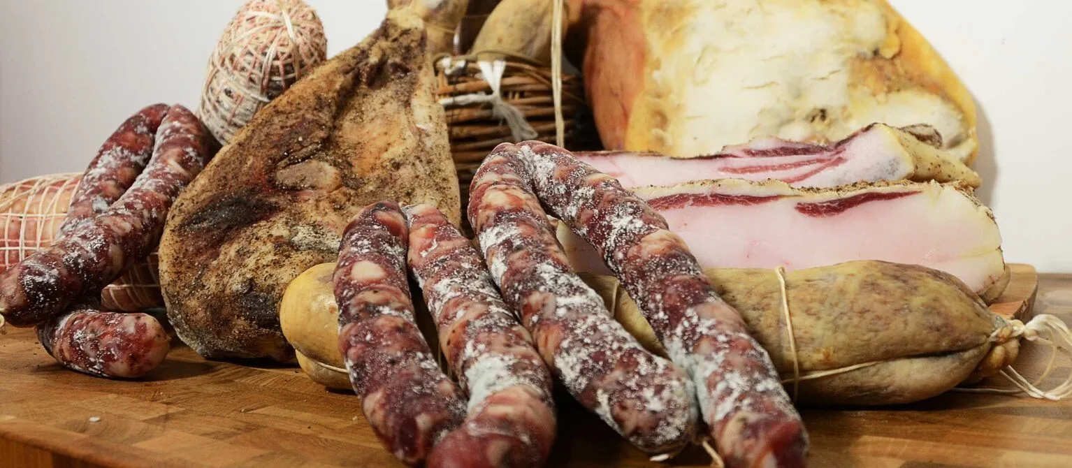 Degusta il Territorio - Sapori artigianali dei Nebrodi, Salumi e Formaggi